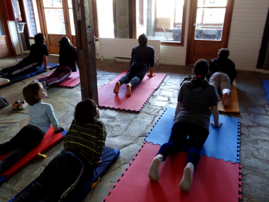 Clases gratuitas de yoga en el museo de Niebla